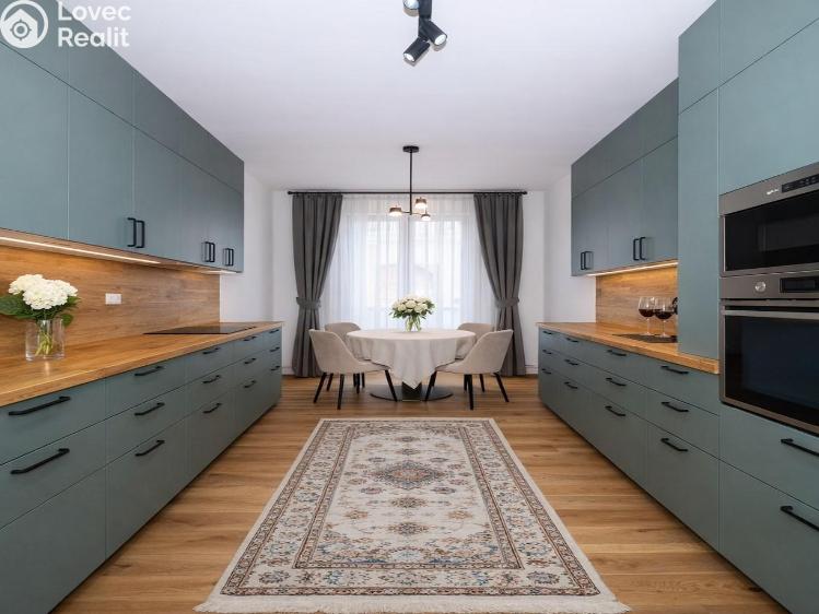 Продаж квартири 4+1 Praha, Pod lipkami 1707/52 č. 4