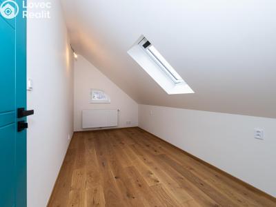 Продаж квартири 4+1 Praha, Pod lipkami č. 14