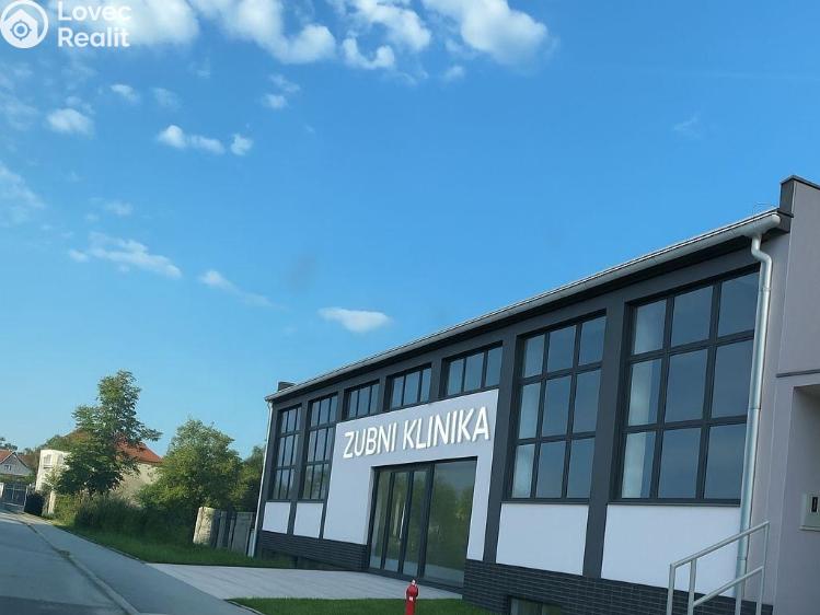 Prodej komerční nemovitosti Jindřichův Hradec, Stará cesta č. 5