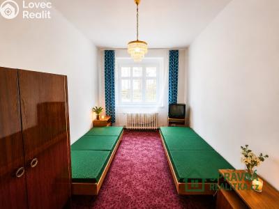 Sale multi-gen house Bečov nad Teplou, Nádražní č. 13
