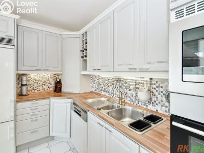 Sale apartment 3+1 Praha, Kříženeckého náměstí č. 6