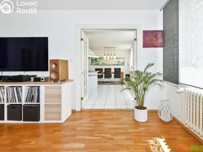 Sale apartment 3+1 Praha, Kříženeckého náměstí č. 8