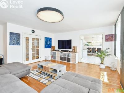 Sale apartment 3+1 Praha, Kříženeckého náměstí č. 10