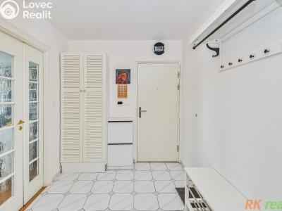 Sale apartment 3+1 Praha, Kříženeckého náměstí č. 17