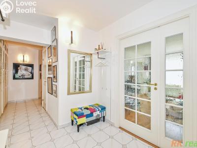 Sale apartment 3+1 Praha, Kříženeckého náměstí č. 18