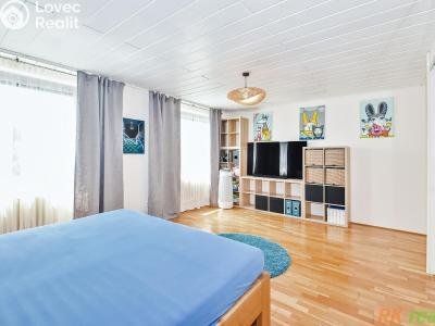 Sale apartment 3+1 Praha, Kříženeckého náměstí č. 23