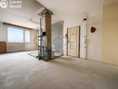 Продаж квартири 3+1 Praha, Cholupická č. 2