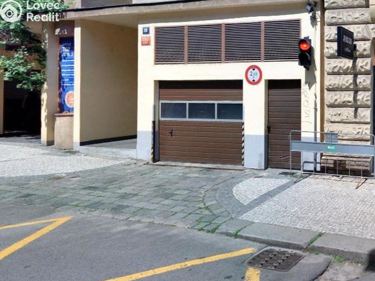 Pronájem garážového stání Praha, Jindřicha Plachty č. 1