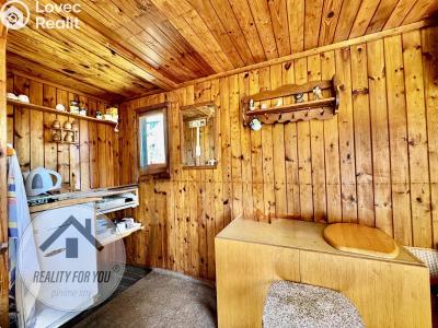 Sale hut Děčín, Hraniční č. 7