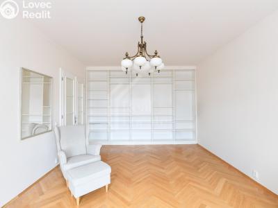 Оренда квартири 4+1 Praha, Belgická č. 5