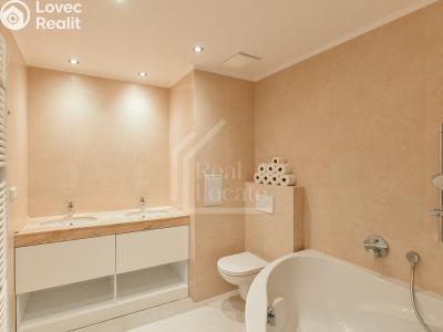 Оренда квартири 4+1 Praha, Belgická č. 14