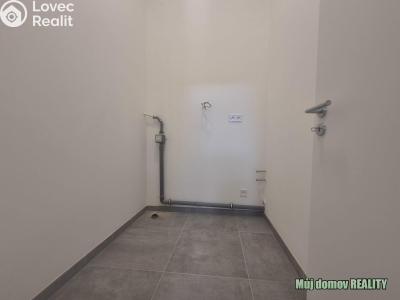 Rent commercial space Praha 3, Žižkov, Hartigova č. 10