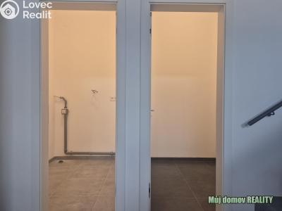 Rent commercial space Praha 3, Žižkov, Hartigova č. 16