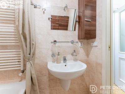 Sale apartment 2+KK Praha, Orebitská č. 16