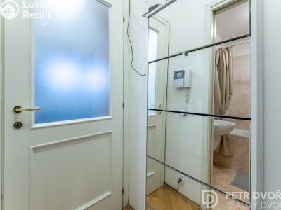 Sale apartment 2+KK Praha, Orebitská č. 18