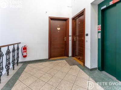 Sale apartment 2+KK Praha, Orebitská č. 20