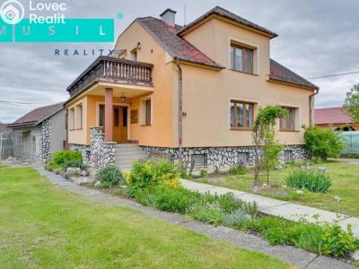 Sale multi-gen house Medlov č. 24
