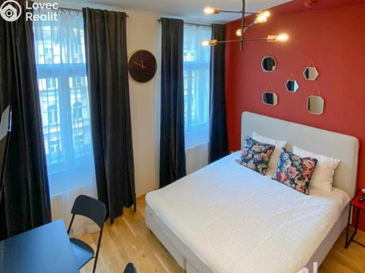 Rent apartment 1+KK Praha, Tyršova č. 4