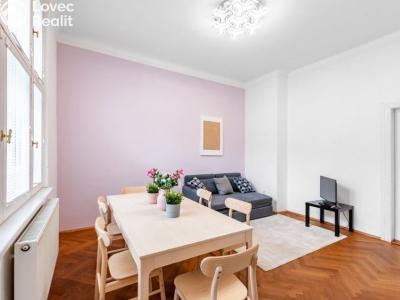 Sale apartment 3+KK Praha, U starého hřbitova č. 10