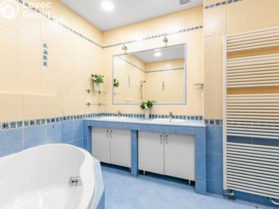 Sale apartment 3+KK Praha, U starého hřbitova č. 13