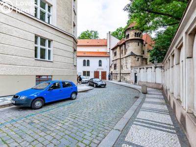 Sale apartment 3+KK Praha, U starého hřbitova č. 20