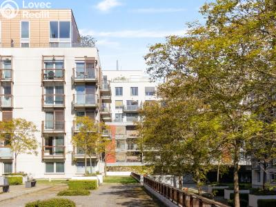 Sale apartment 2+KK Praha, Korunní č. 2