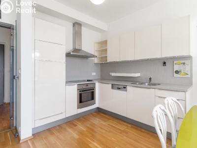 Sale apartment 2+KK Praha, Korunní č. 5