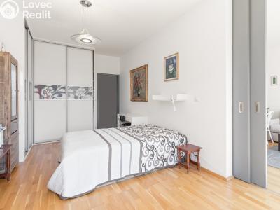 Sale apartment 2+KK Praha, Korunní č. 7