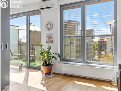Sale apartment 2+KK Praha, Korunní č. 11