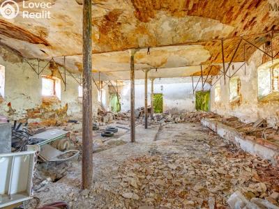 Prodej zemědělského objektu Zabrušany č. 17