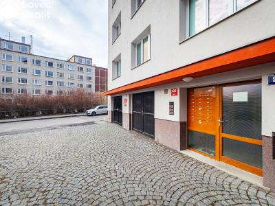 Rent apartment 3+KK Praha, Na Topolce č. 23