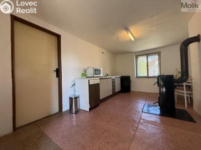 Prodej rodinného domu Měrunice č. 12
