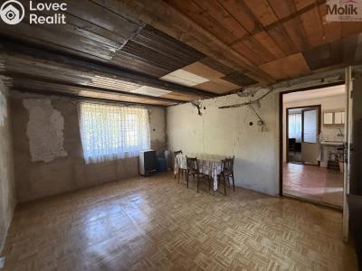 Prodej rodinného domu Měrunice č. 15