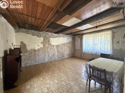 Prodej rodinného domu Měrunice č. 17