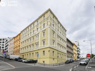 Sale apartment 3+KK Praha, Kmochova č. 10