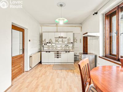 Sale family house Kostelec nad Labem, nám. Pod Martinem 392 č. 11