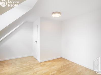 Sale apartment 3+1 Praha, Lublaňská č. 12