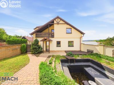 Продаж сімейного будинку Domanín č. 15