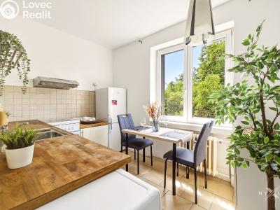 Sale apartment 2+1 Praha, Poděbradská č. 7