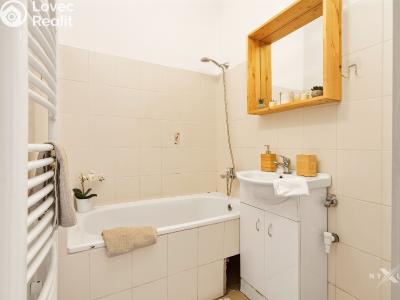 Sale apartment 2+1 Praha, Poděbradská č. 11
