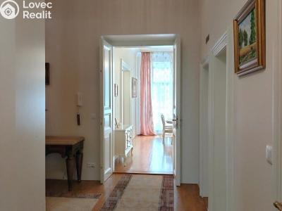 Sale apartment 3+1 Praha, Mělnická č. 8