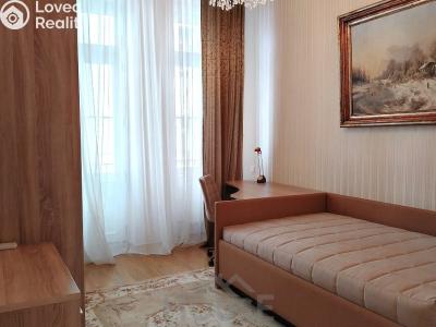Sale apartment 3+1 Praha, Mělnická č. 10