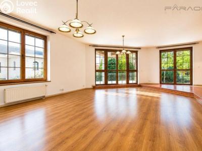 Rent villa Praha, Druhého odboje č. 2