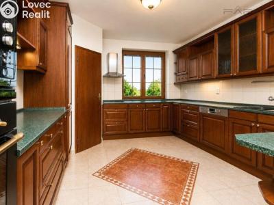 Rent villa Praha, Druhého odboje č. 5