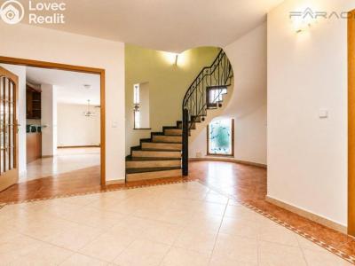 Rent villa Praha, Druhého odboje č. 7