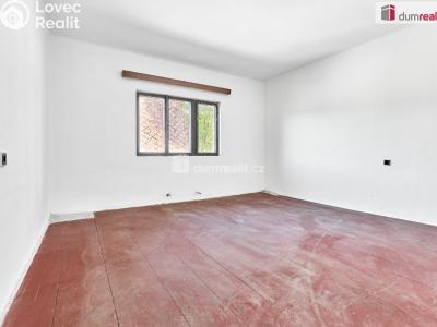 Продаж готелі Bečov nad Teplou, nám. 5. května č. 8