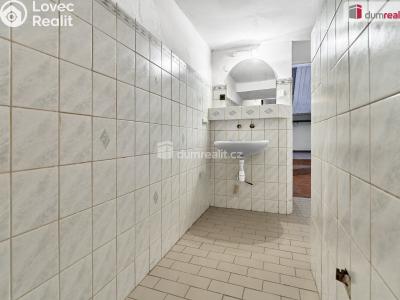 Продаж готелі Bečov nad Teplou, nám. 5. května č. 16