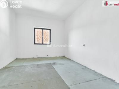 Продаж готелі Bečov nad Teplou, nám. 5. května č. 17