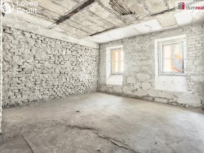 Продаж готелі Bečov nad Teplou, nám. 5. května č. 20
