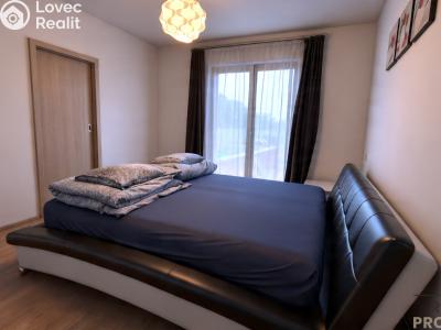 Prodej rodinného domu Jesenice, Hlavní č. 9